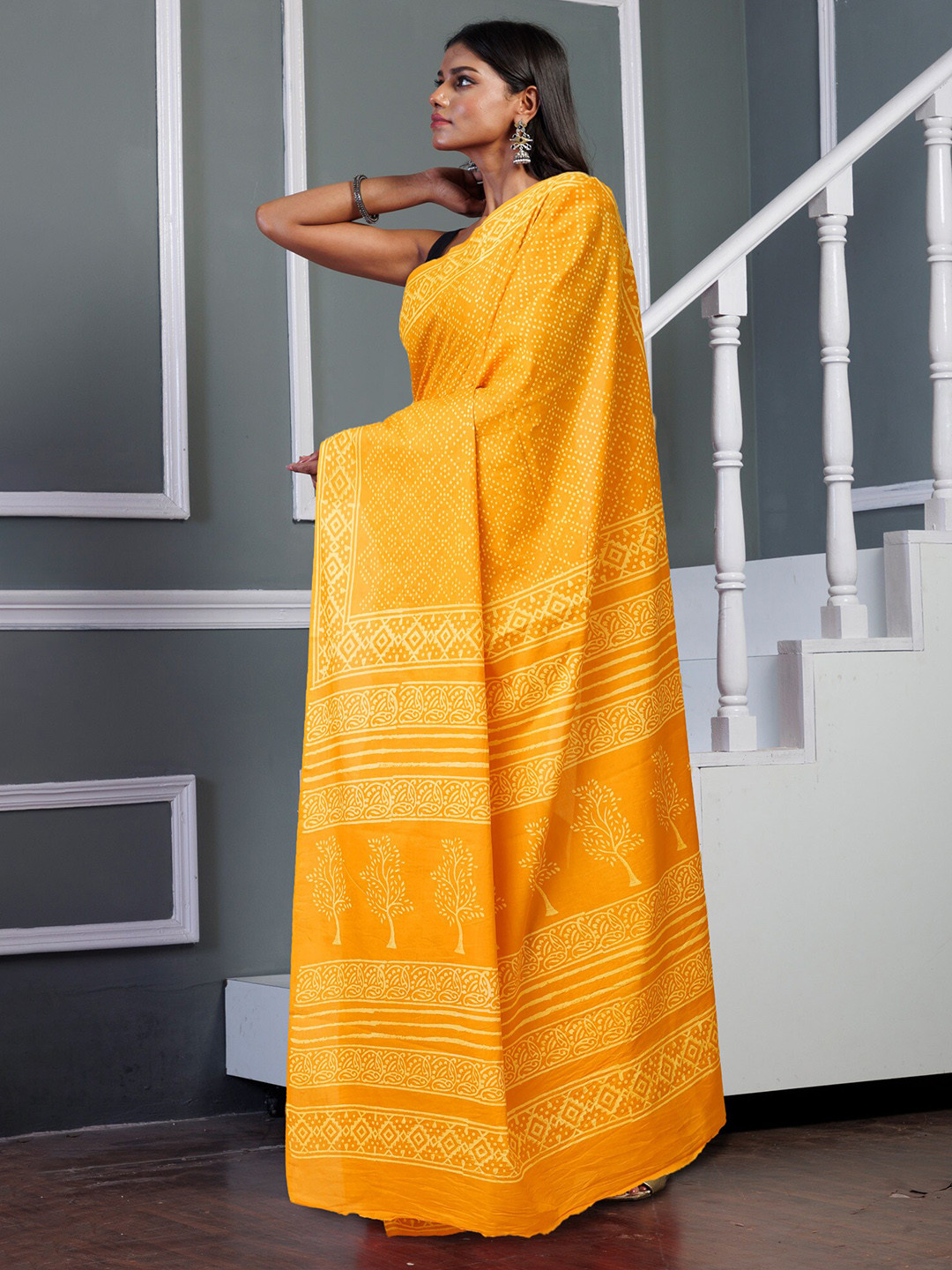 

Unnati Silks Pure Cotton Handloom Block Print Saree, Yellow