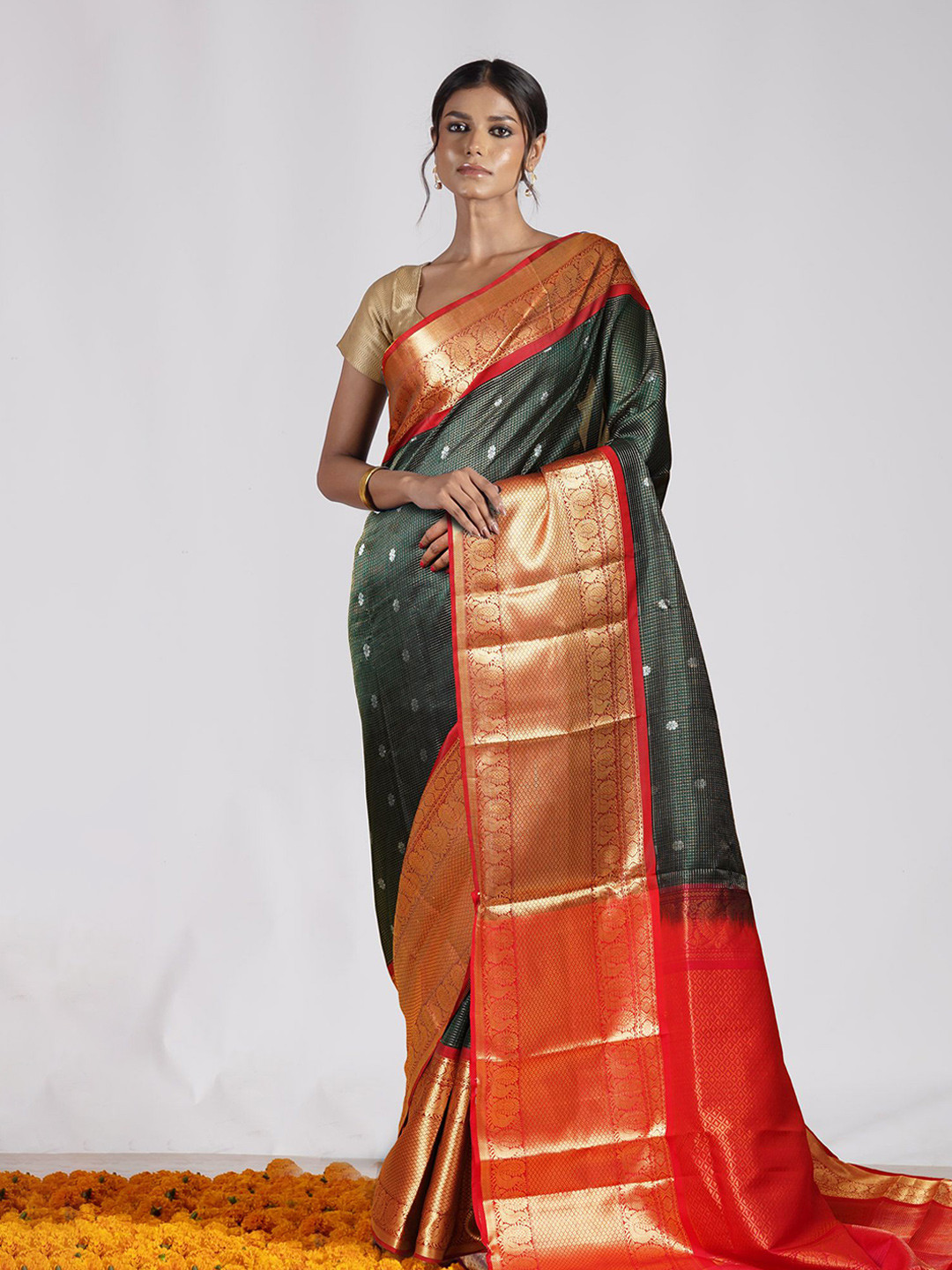 

Unnati Silks Woven Design Zari Pure Silk Handloom Saree, Green