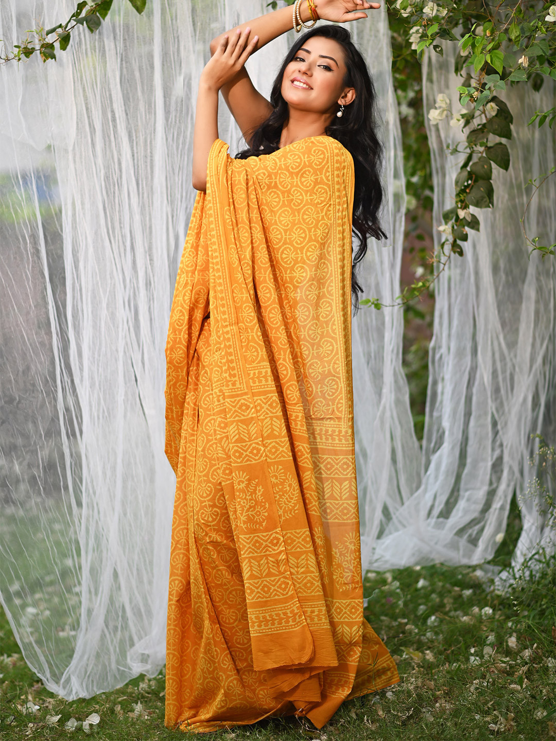 

Unnati Silks Ethnic Motifs Pure Cotton Handloom Block Print Saree, Yellow