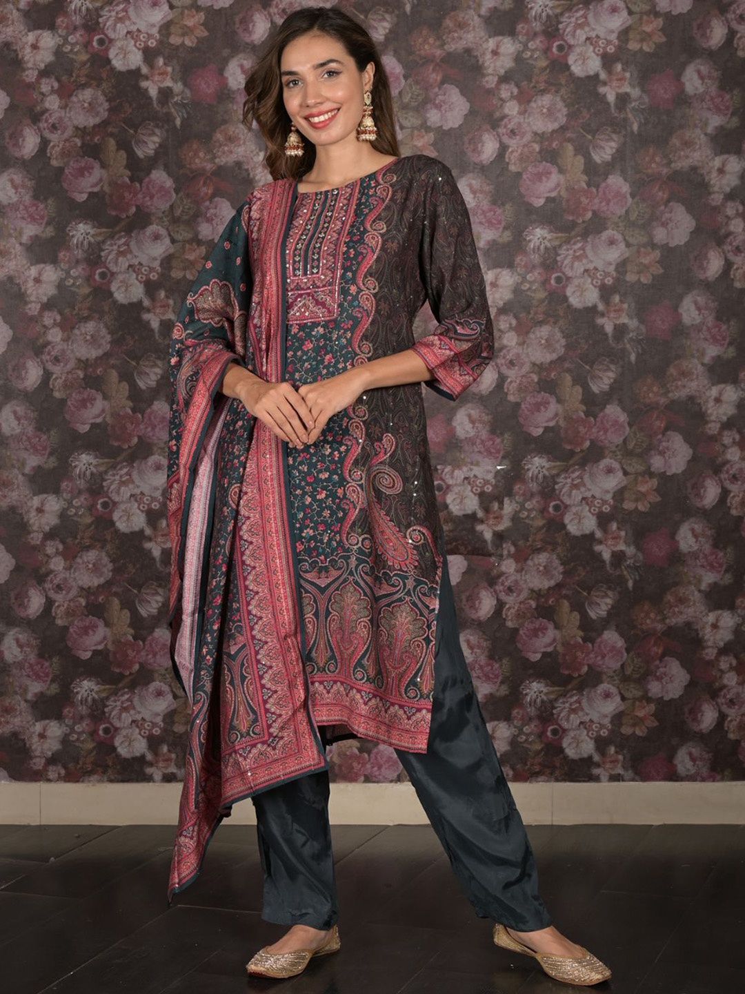 

ODETTE Ethnic Motifs Printed Round Neck Straight Kurta With Trousers & Dupatta, Grey