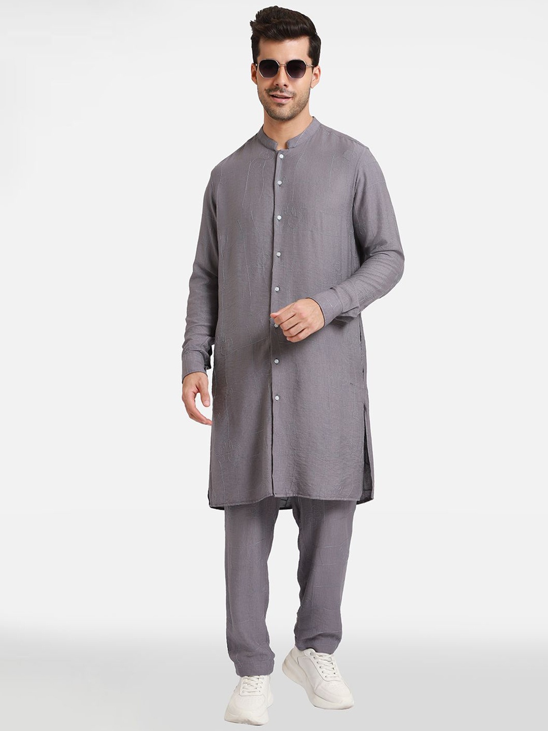 

Komal Kothari Embroidered Mandarin Collar Straight Linen Kurta, Lavender