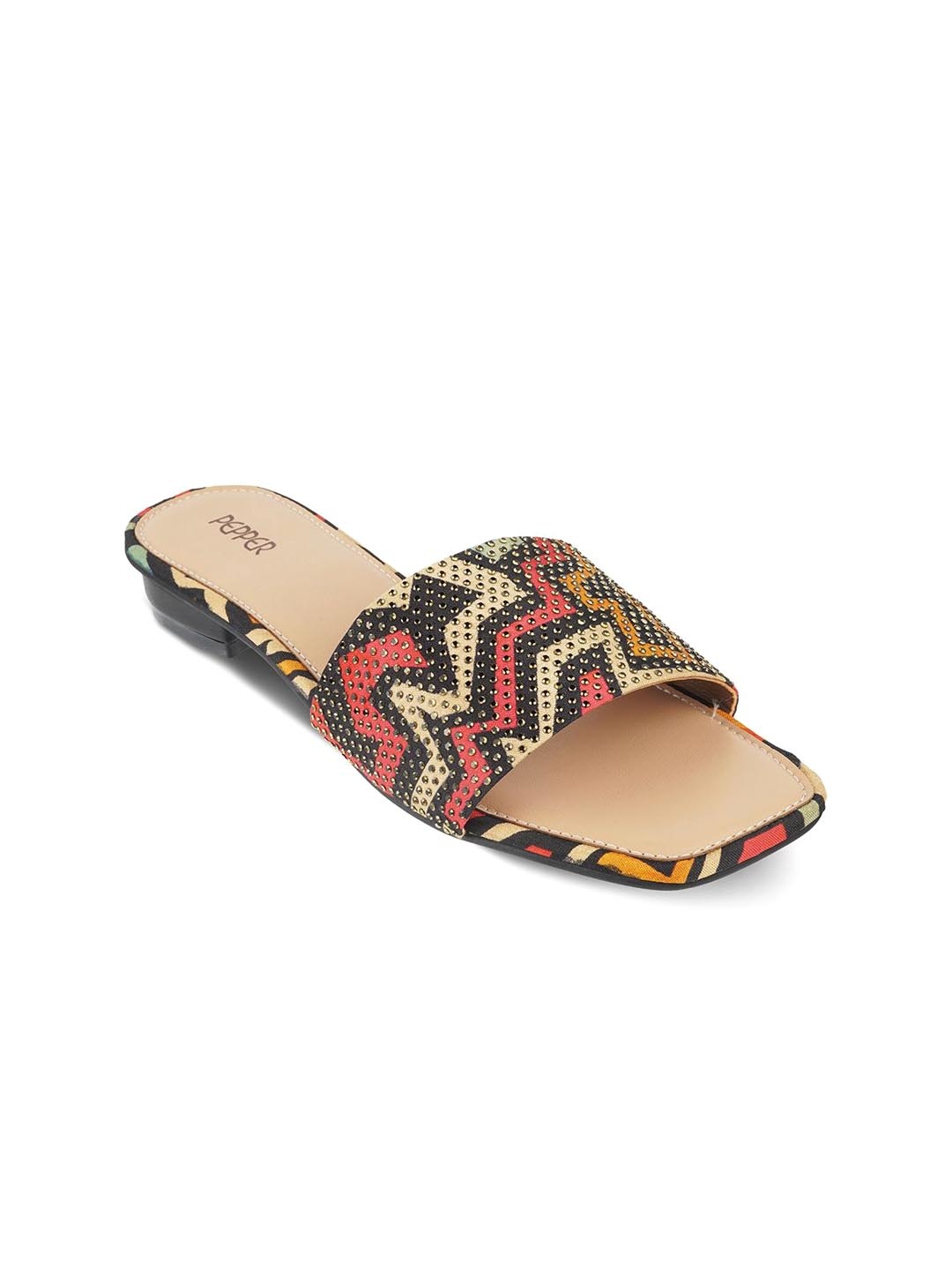 

PEPPER Women Embellished Open Toe Flats, Black