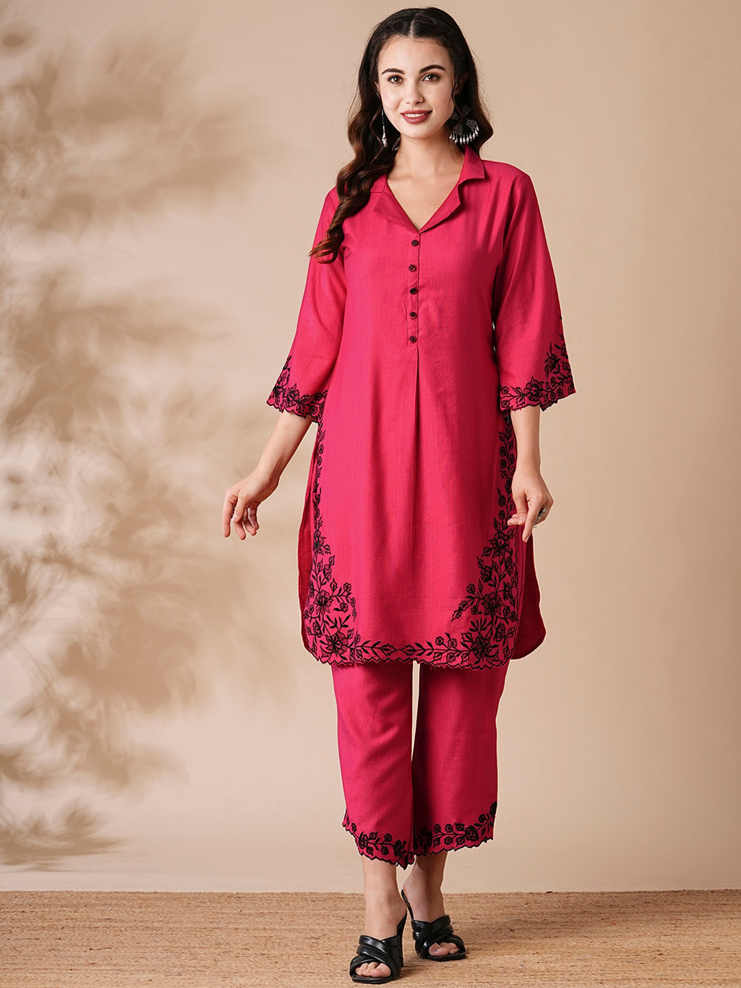 

FASHOR Floral Embroidered Regular Thread Work Kurta with Palazzos, Pink