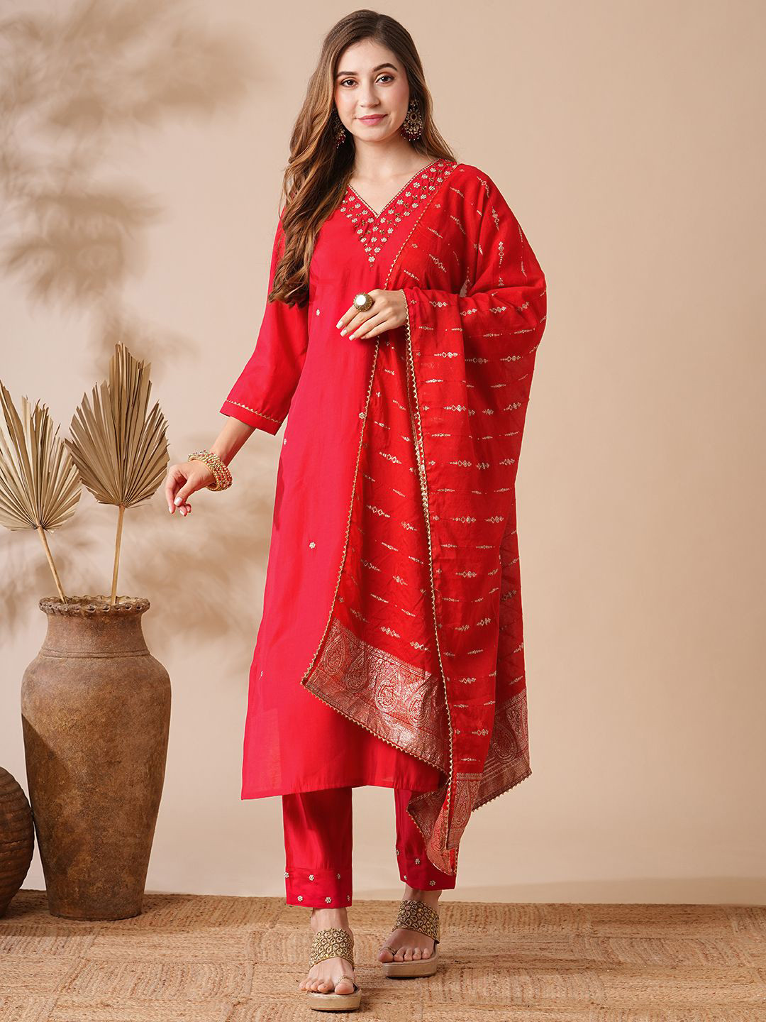 

FASHOR Ethnic Motifs Embroidered V-Neck Straight Kurta With Trousers & Dupatta, Red