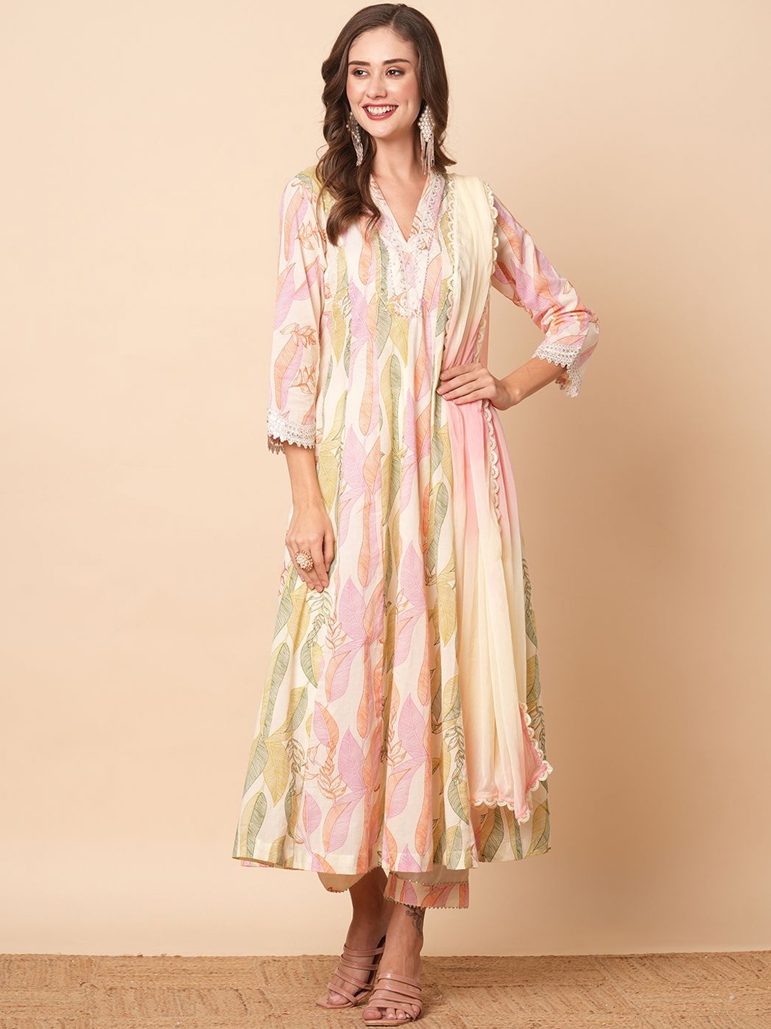 

FASHOR Floral Printed Panelled Pure Cotton Anarkali Kurta With Trousers & Dupatta, Off white
