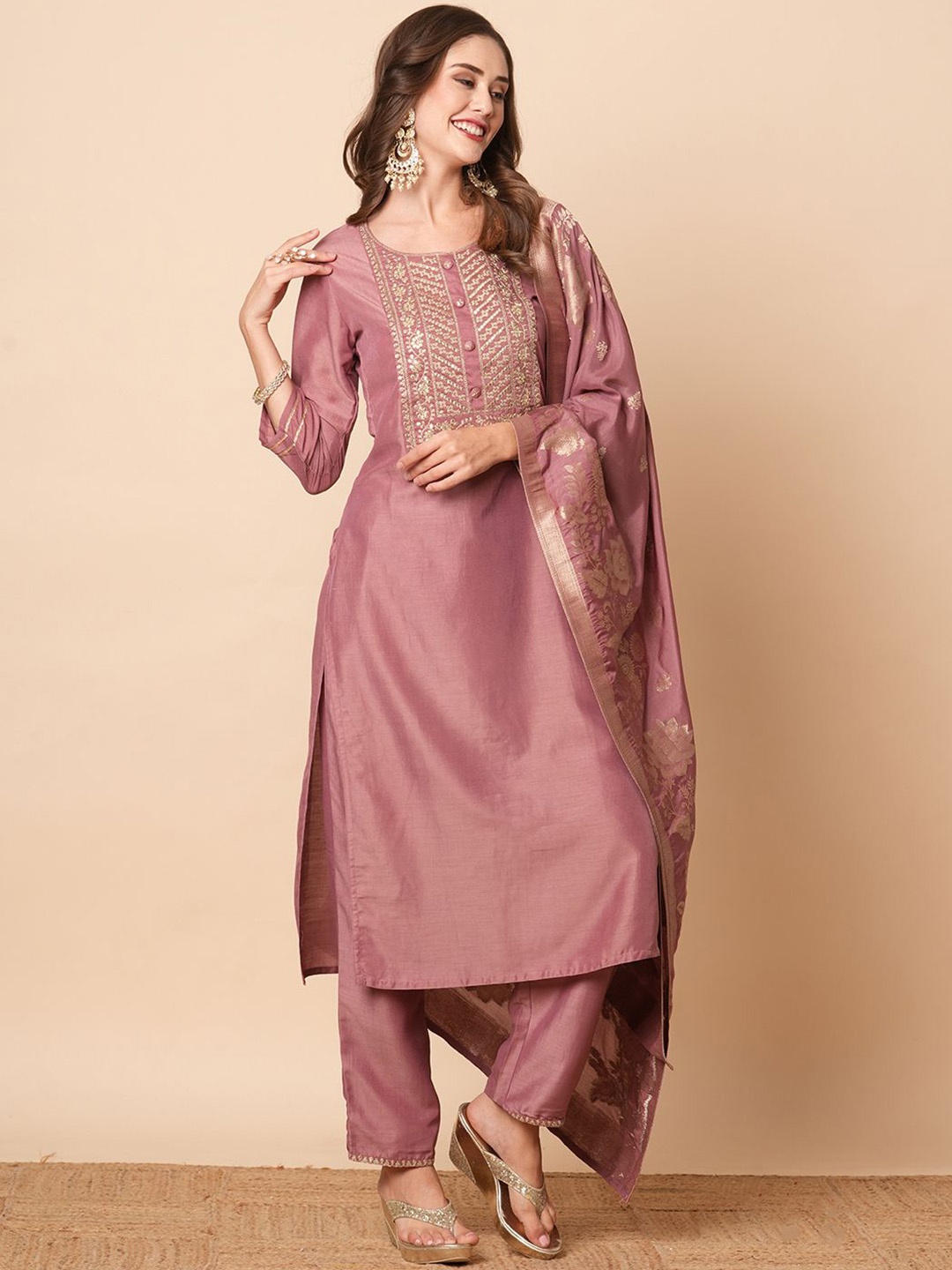 

FASHOR Ethnic Motifs Embroidered Chanderi Silk Zari Straight Kurta With Trousers & Dupatta, Pink