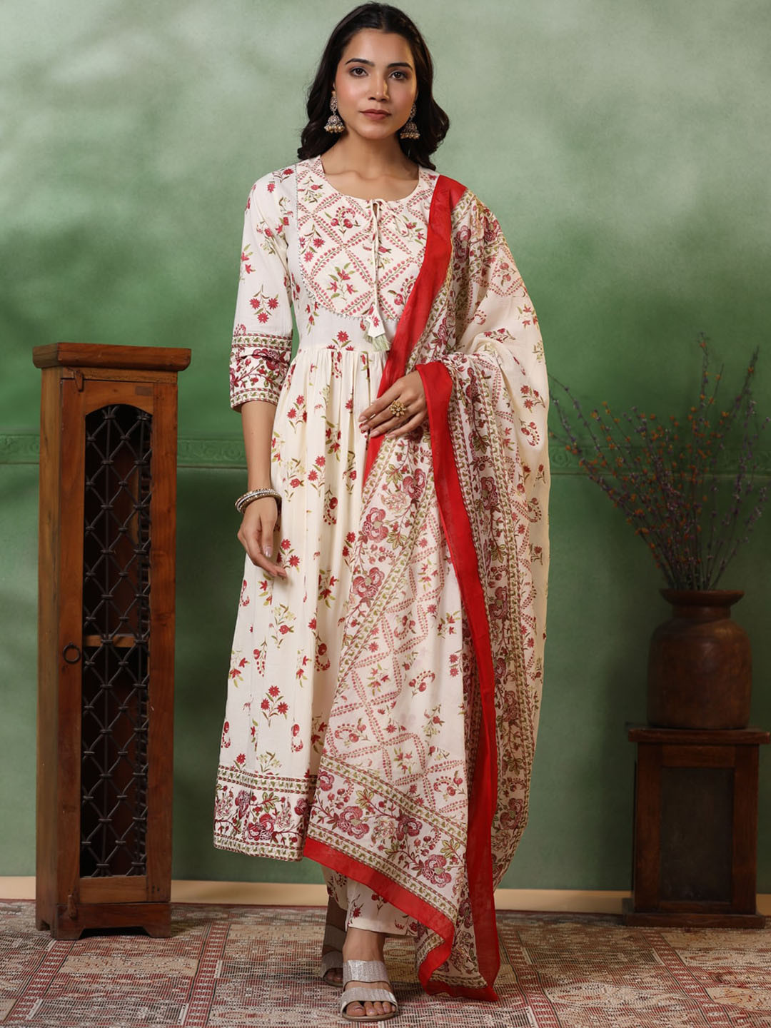 

FASHOR Floral Printed Pleated Pure Cotton Kurta with Trousers & With Dupatta, Off white