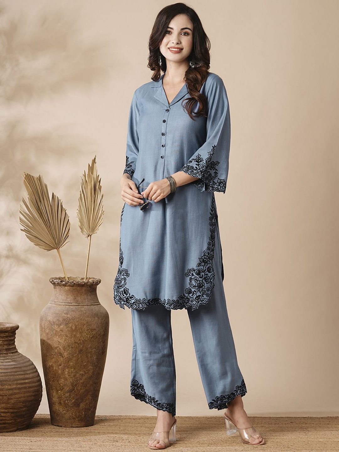 

FASHOR Embroidered Regular Thread Work Kurta with Palazzos, Blue