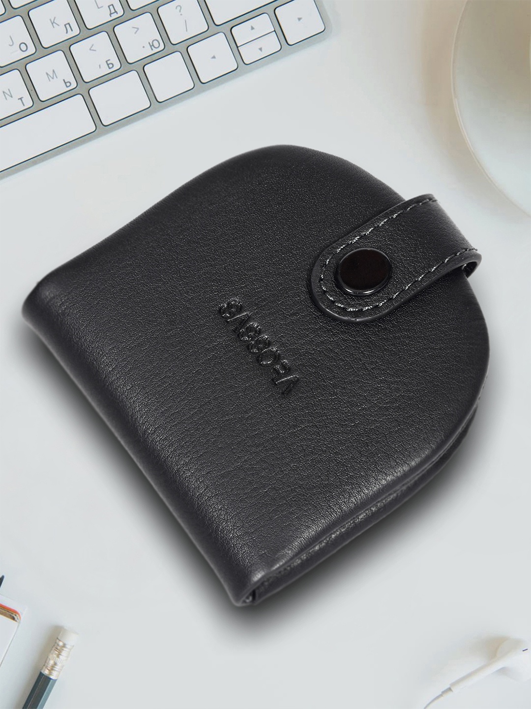 

Sassora Unisex Foldable Pouch Travel Accessory, Black