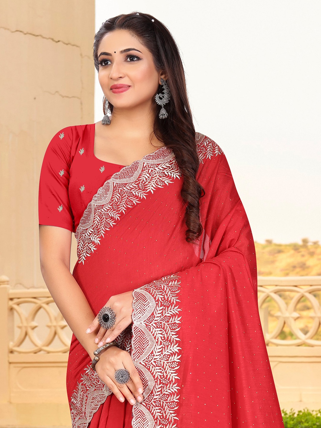 

Pionex Embroidered Saree, Red