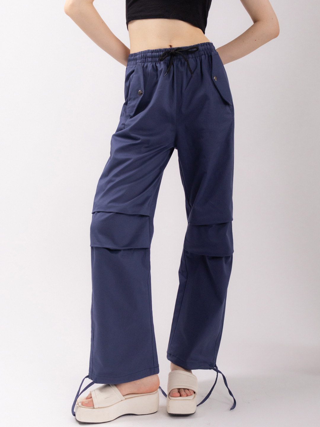 

Stylecast X Hersheinbox Women High-Rise Parachute Trousers, Navy blue