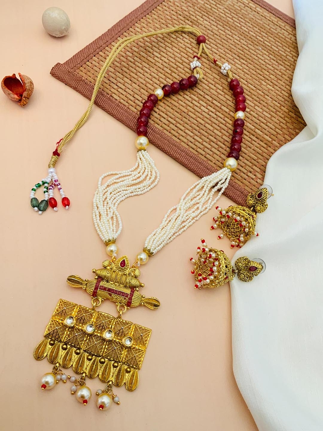 

ABDESIGNS Gold-Plated Kundan Studded & Beaded Meenakari Jewellery Set