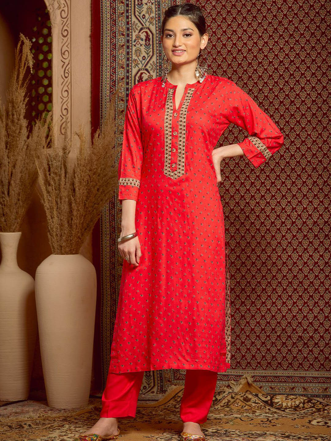 

WOMEN PLUS Women Ethnic Motifs Embroidered Kurta, Red