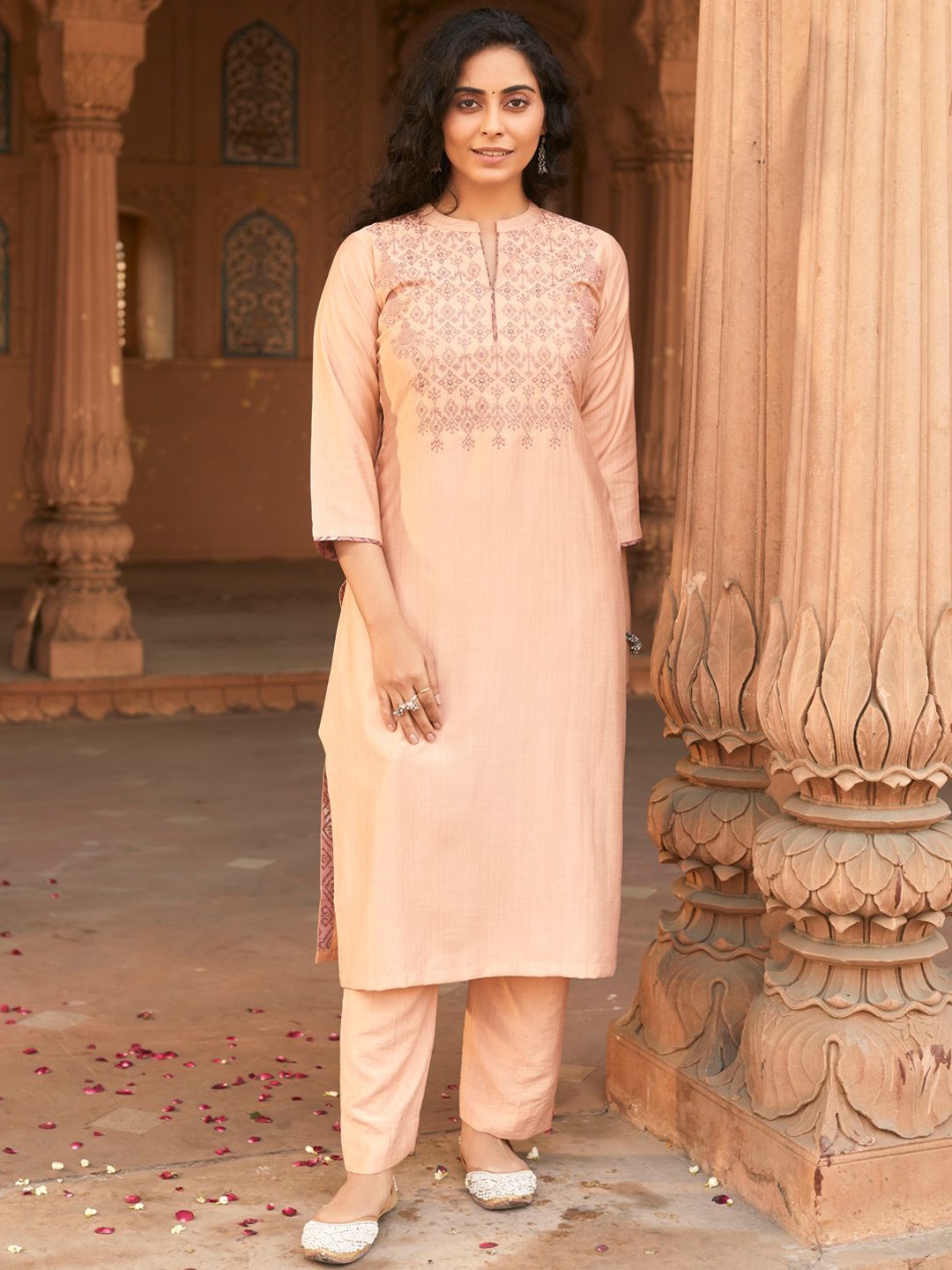 

WOMEN PLUS Women Ethnic Motifs Embroidered Flared Sleeves Kurta, Peach