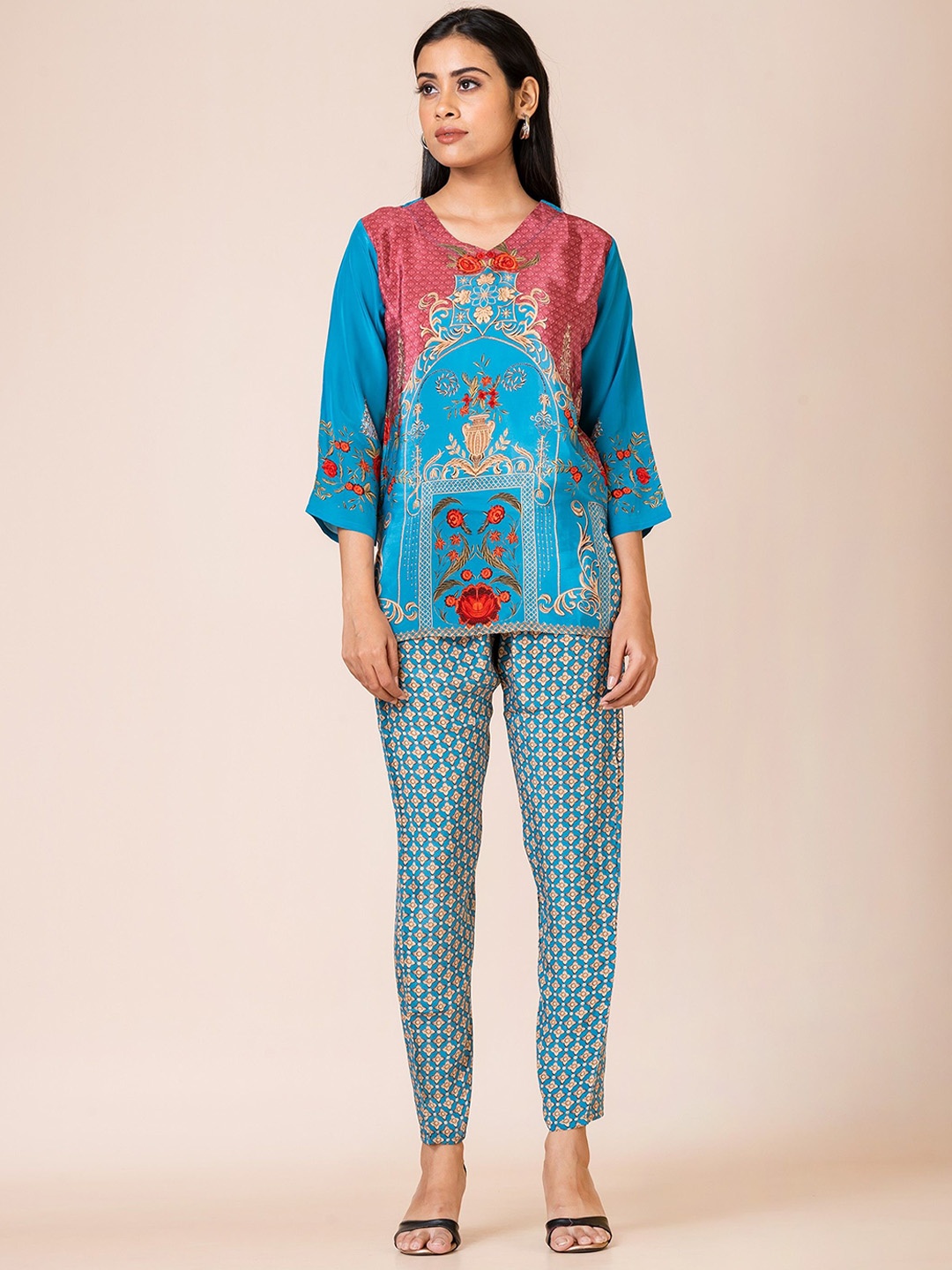 

SARSO Ethnic Printed V-Neck Three Quarter Sleeve Top & Trouser, Purple