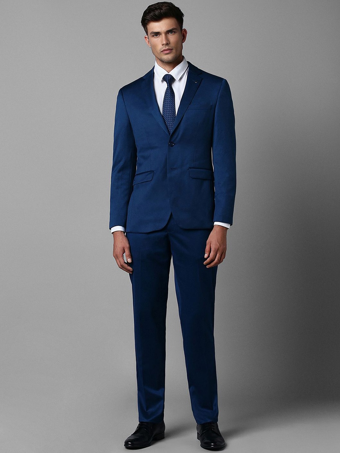 

Louis Philippe Slim-Fit Notched Lapel Single-Breasted Two-Piece Formal Suit, Navy blue