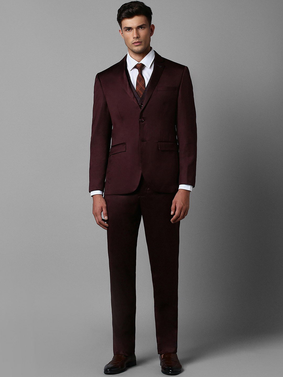

Louis Philippe Slim Fit Notched Lapel Single-Breasted Three Piece Formal Suit, Maroon