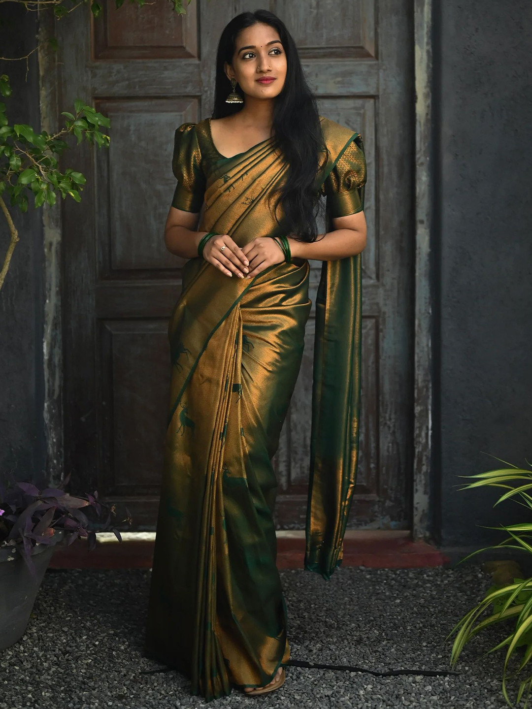 

Anjaneya Sarees Woven Design Zari Banarasi Saree, Green