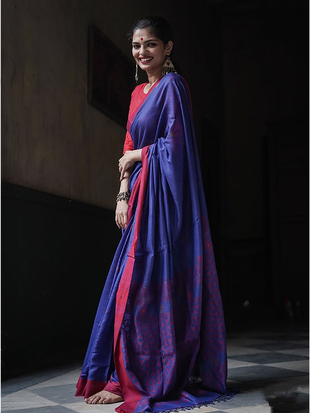 

Anjaneya Sarees Woven Design Saree, Blue