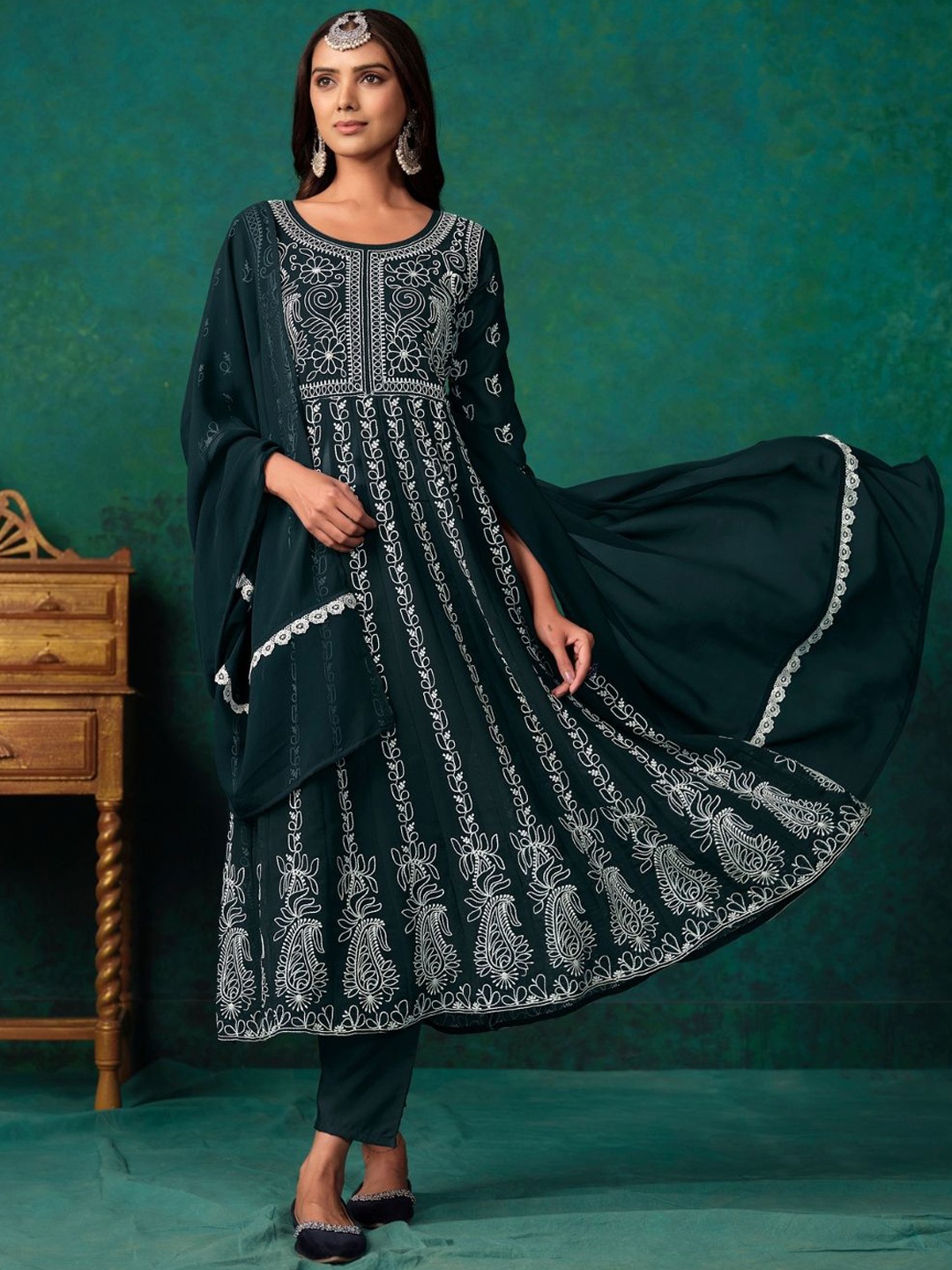 

Sangria Georgette Chikankari Embroidery Anarkali Kurta Pant With Dupatta Set, Teal