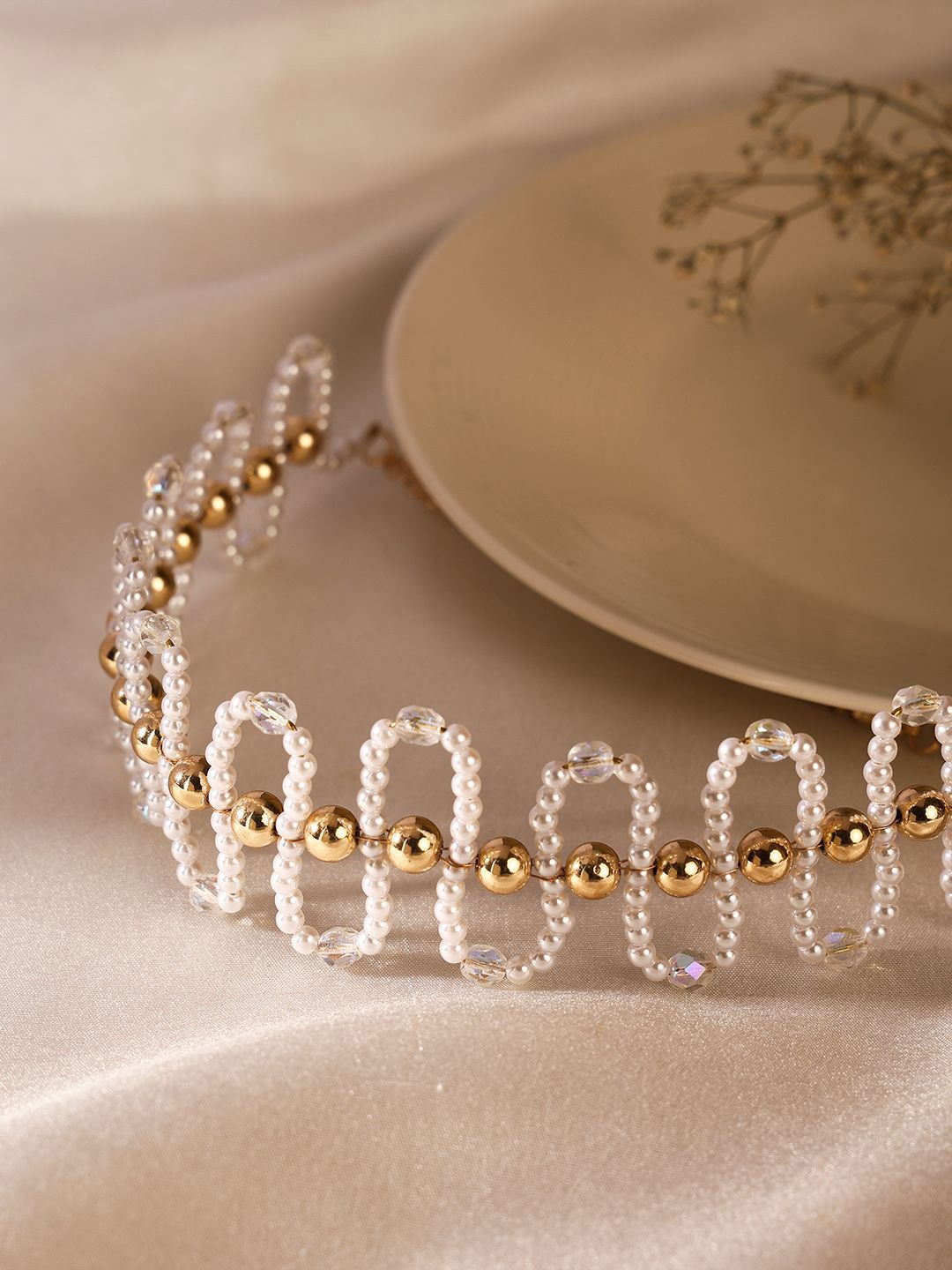 

Priyaasi Gold-Plated Pearls-Beaded Necklace