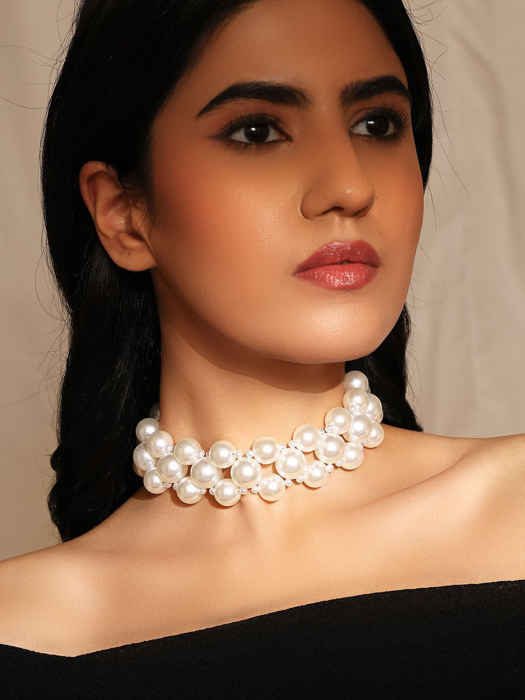 

Priyaasi Gold-Plated Pearls-Beaded Necklace
