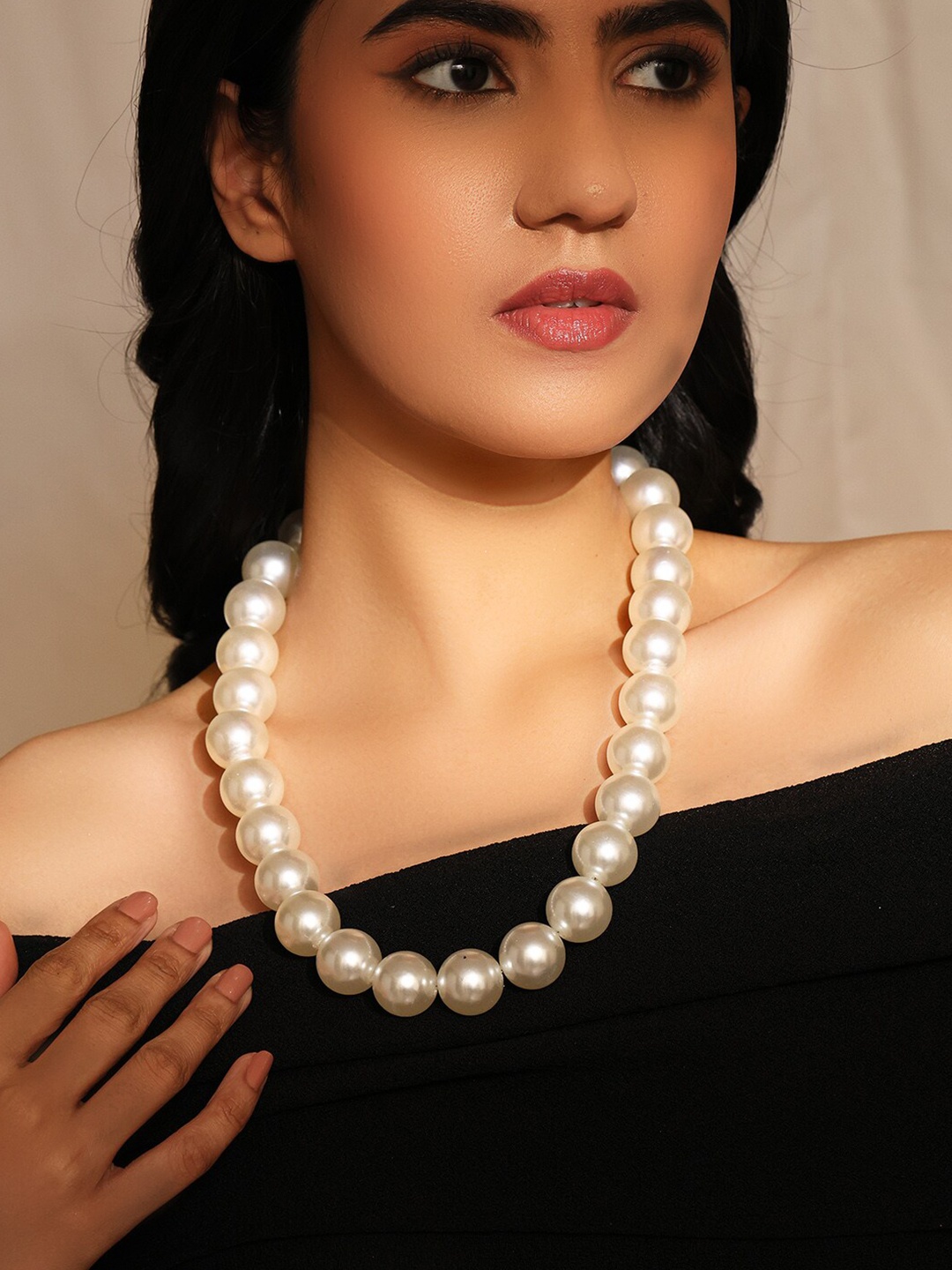 

Priyaasi Gold-Plated Pearls-Beaded Necklace