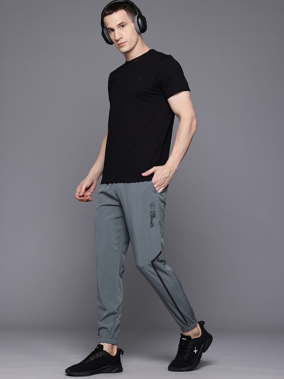 

HRX by Hrithik Roshan Men Typography Printed Rapid-Dry Track Pants, Grey