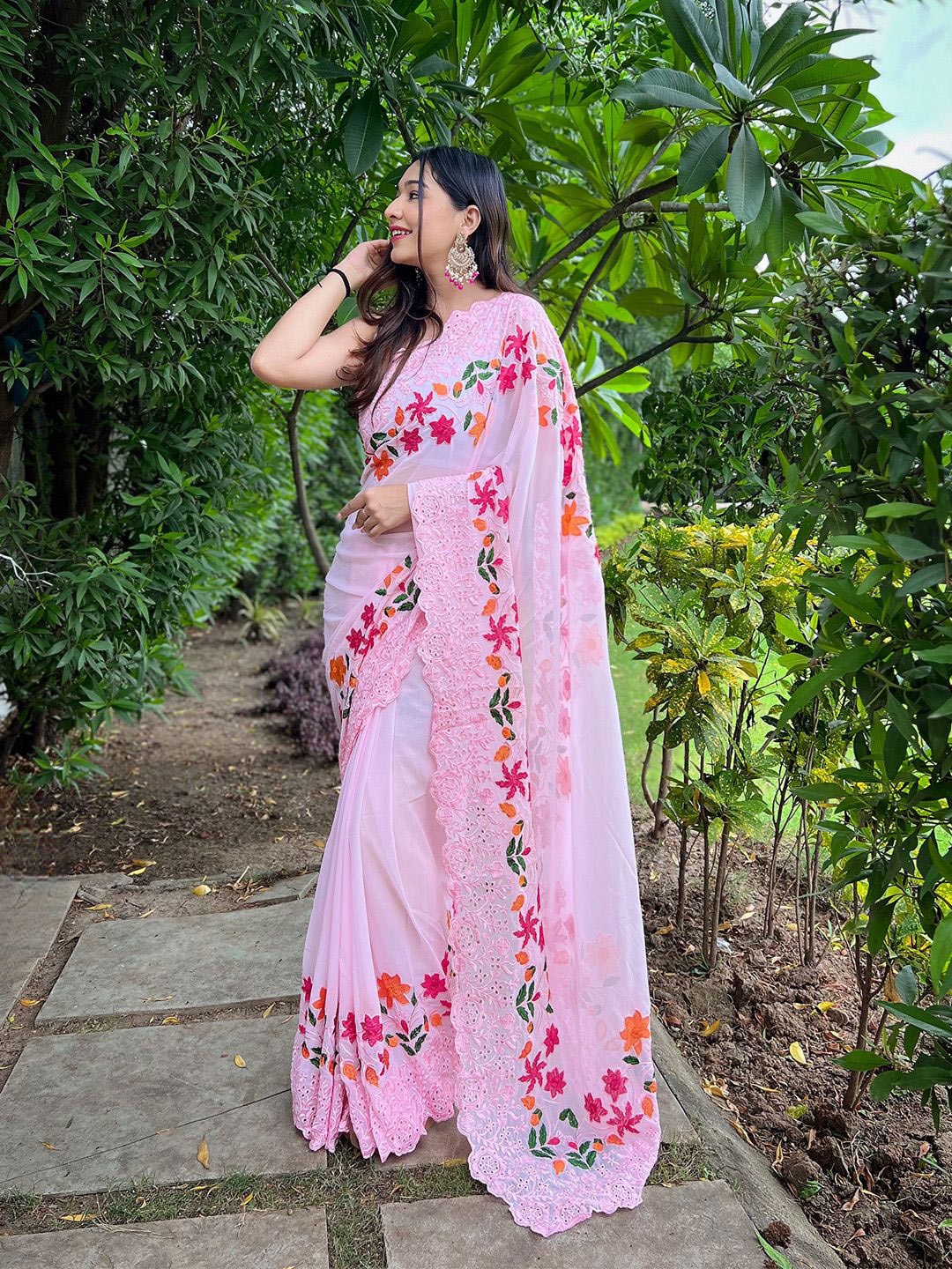 

Ishin Floral Embroidered Saree, Pink