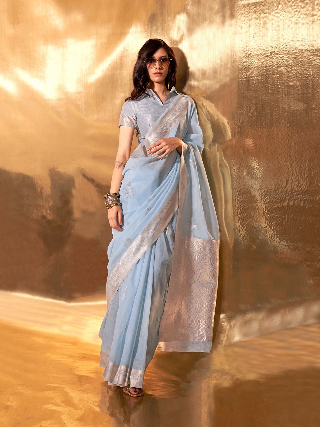 

Ishin Woven Design Zari Saree, Blue