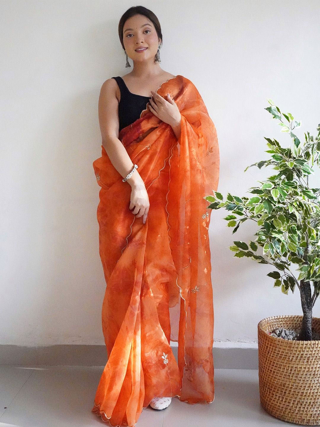 

Ishin Floral Sequinned Organza Saree, Orange