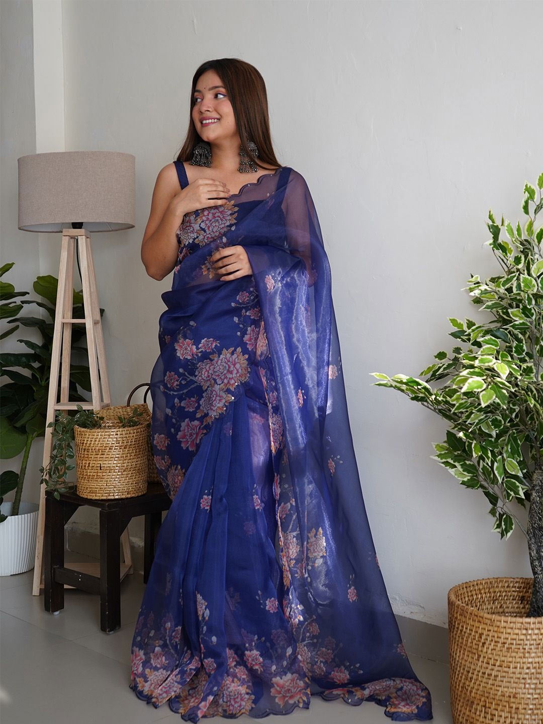 

Ishin Floral Sequinned Organza Saree, Blue