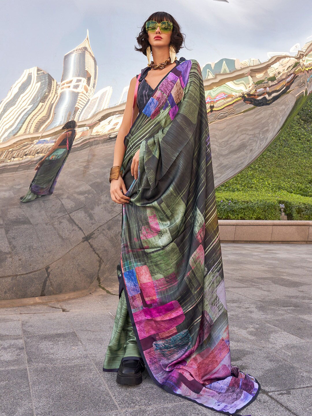 

Ishin Printed Saree, Green