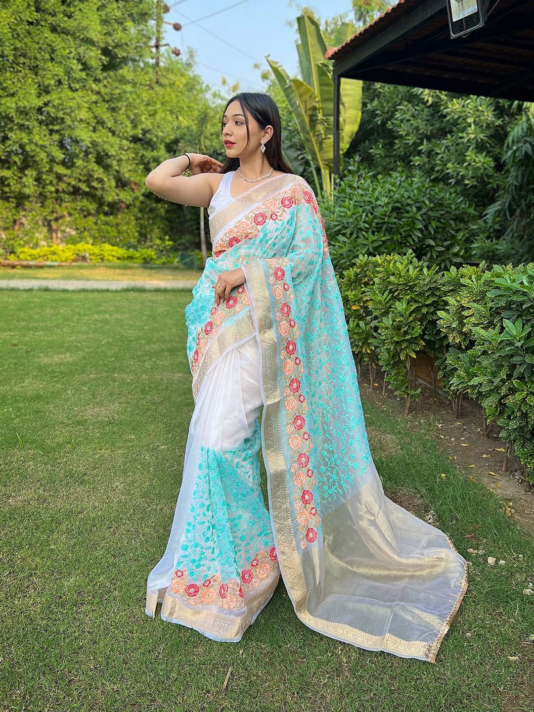 

Ishin Floral Zari Organza Saree, Blue