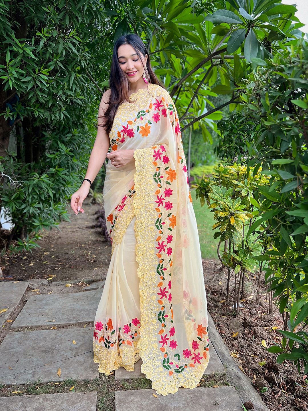 

Ishin Floral Schiffli Saree, Yellow