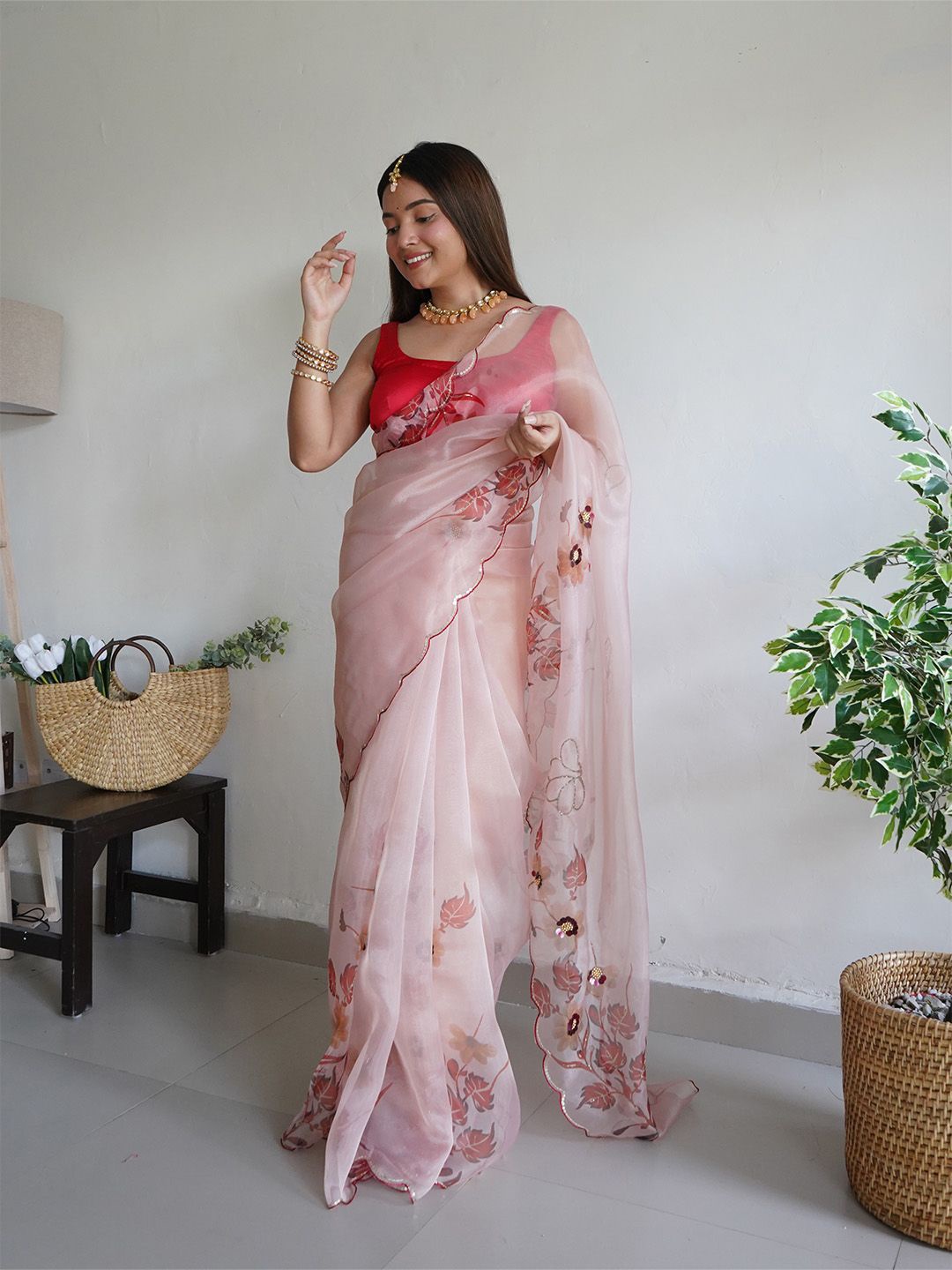 

Ishin Floral Sequinned Organza Saree, Peach