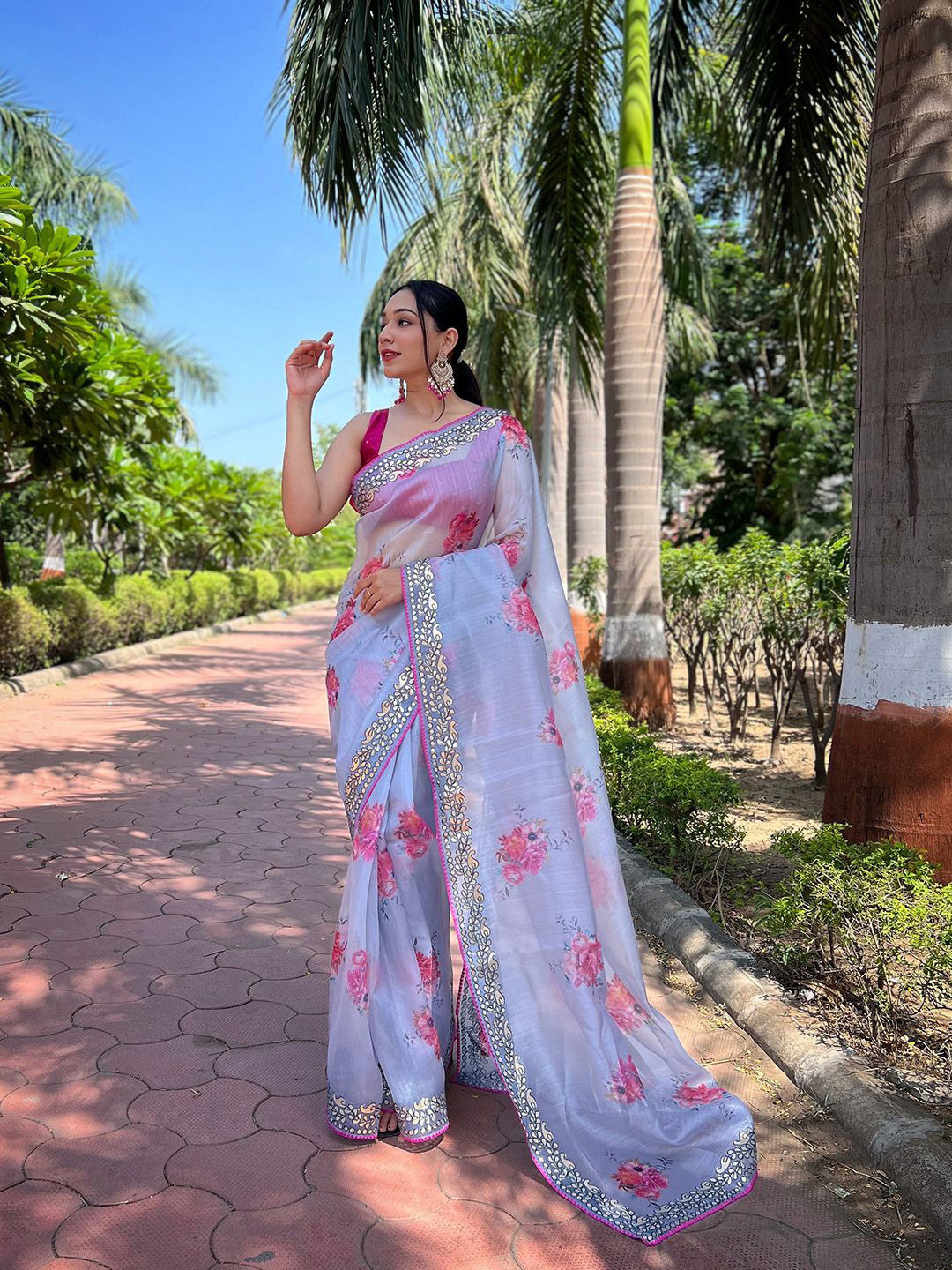 

Ishin Floral Mirror Work Organza Saree, Grey
