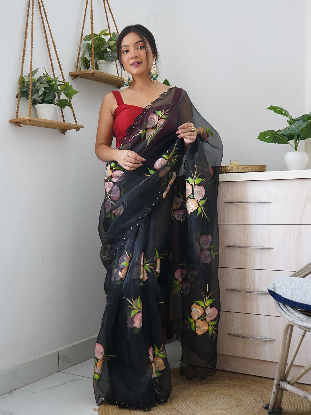 

Ishin Floral Saree, Black