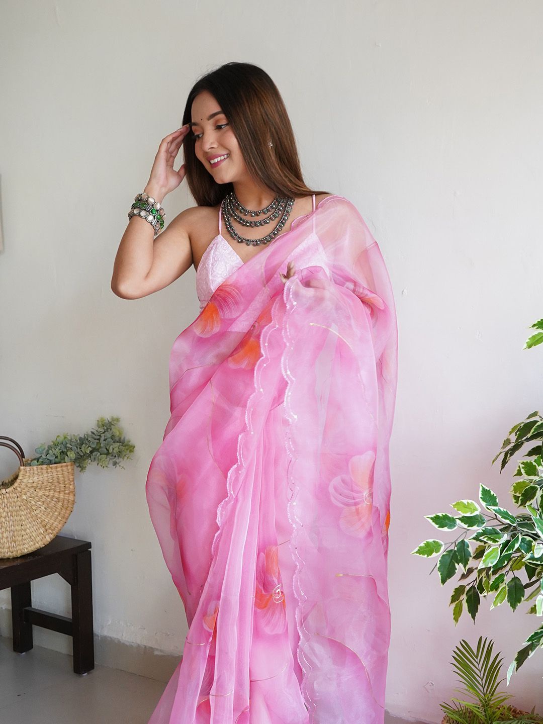 

Ishin Floral Organza Saree, Pink