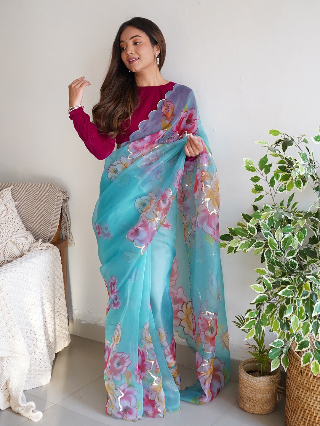 

Ishin Floral Organza Saree, Blue