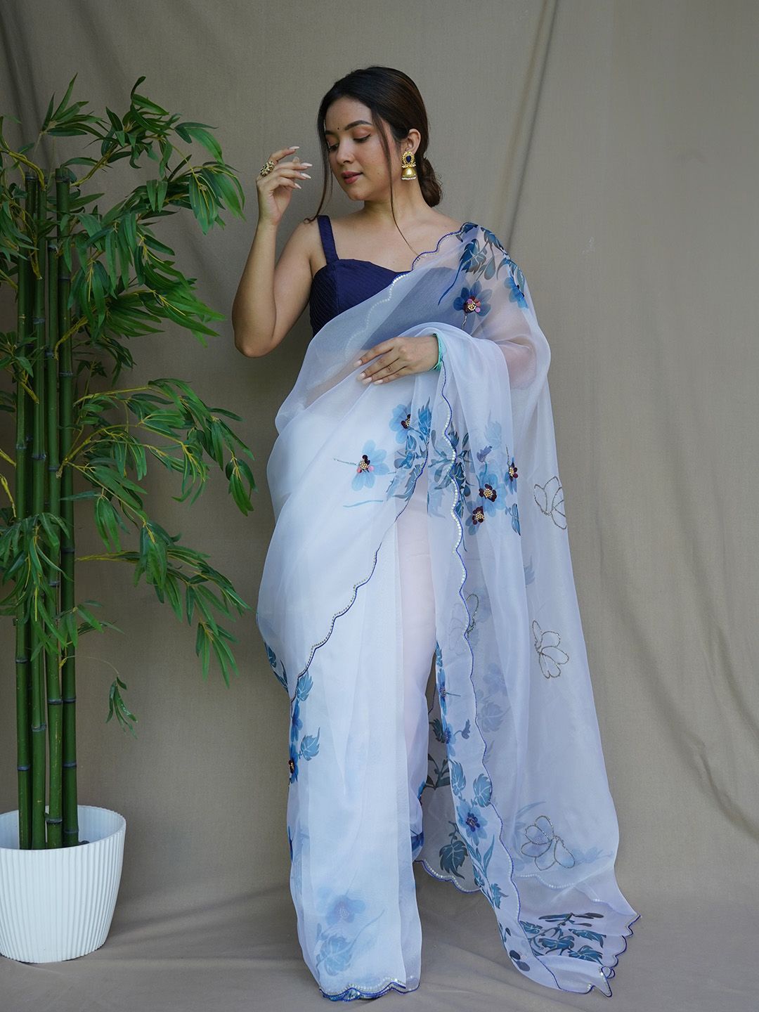 

Ishin Floral Embroidered Organza Saree, White