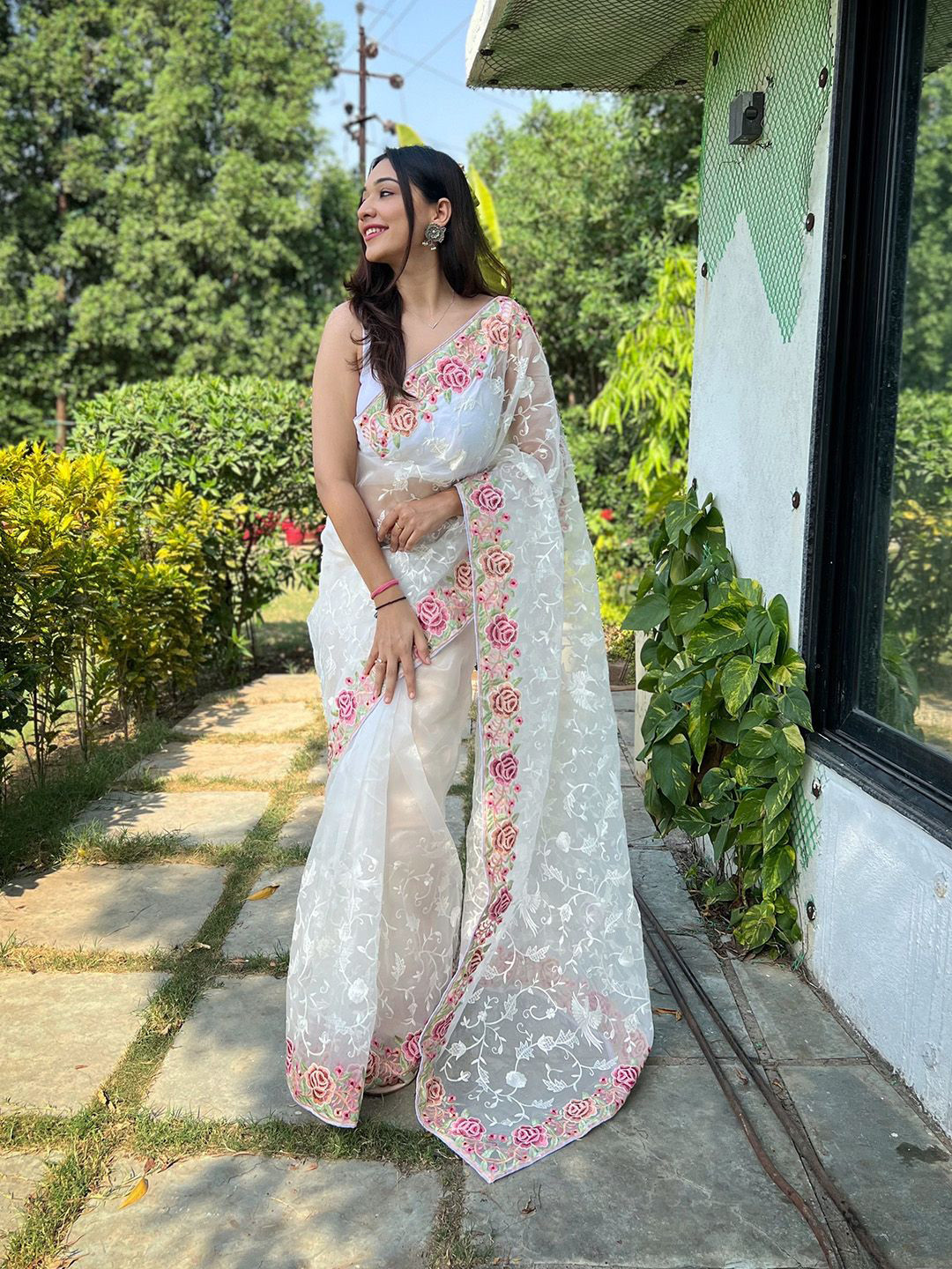 

Ishin Floral Embroidered Organza Saree, White