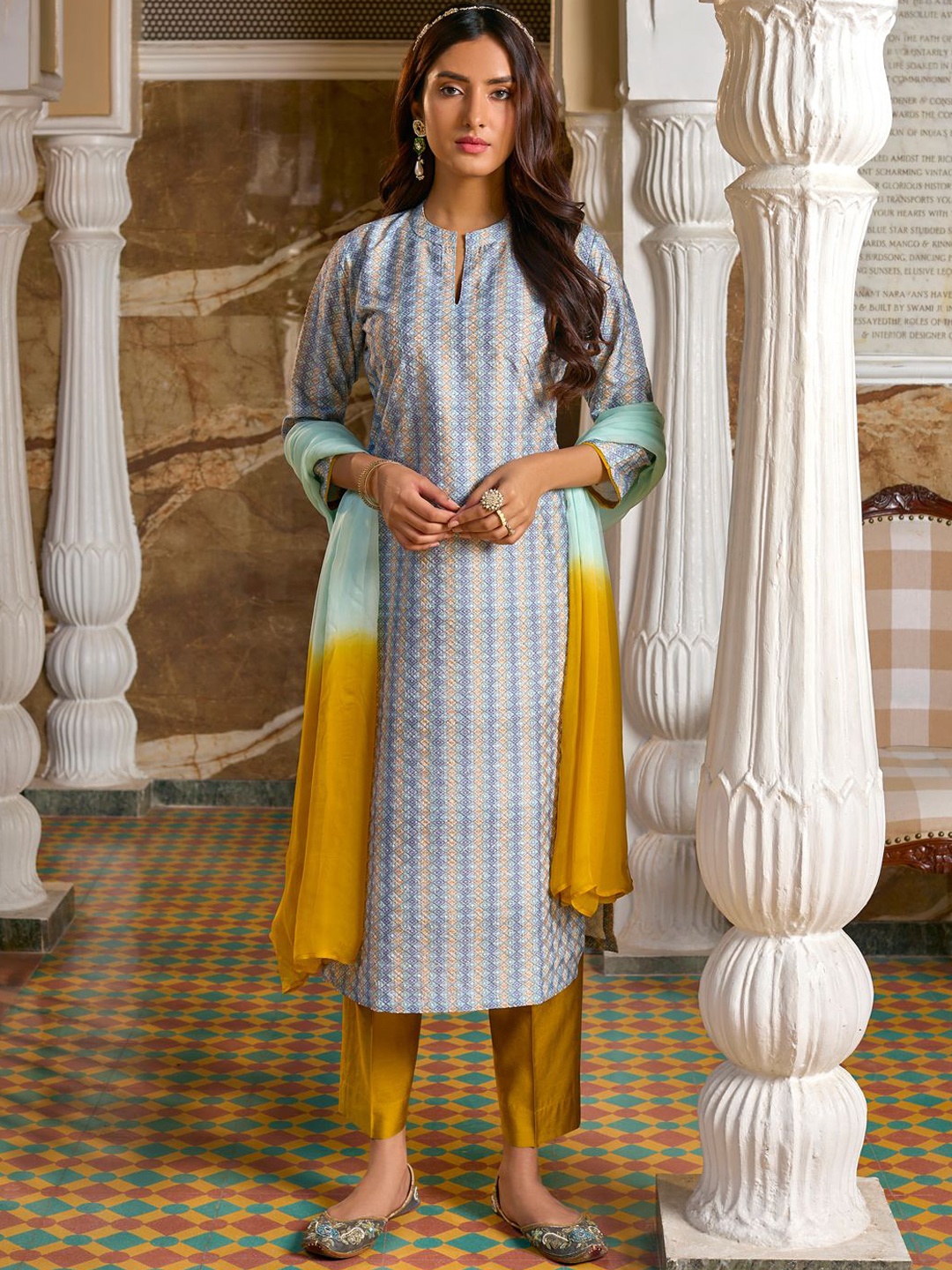 

WOMEN PLUS Women Ethnic Motifs Embroidered Regular Thread Work Kurta with Trousers & With Dupatta, Blue