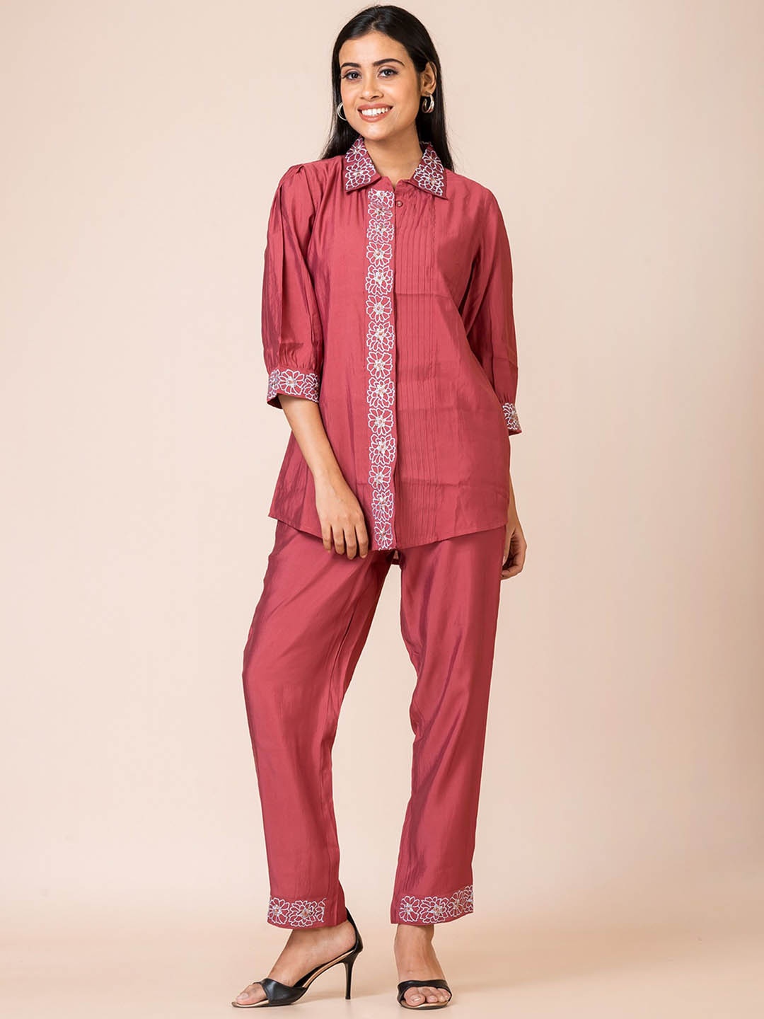 

SARSO Floral Embroidered Spread Collar Puff Sleeves Shirt With Trousers, Maroon