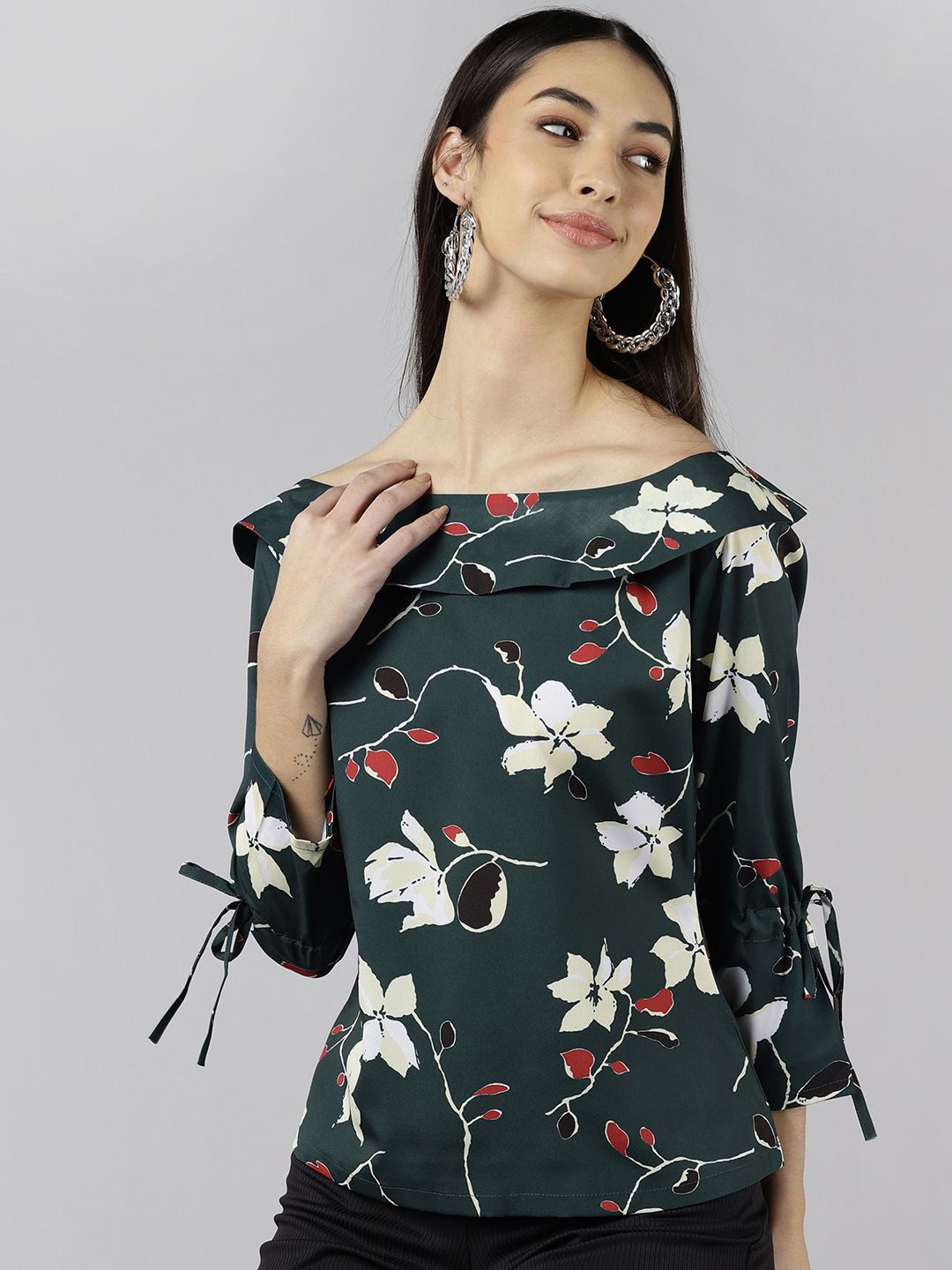 

KALINI Floral Printed Boat Neck Puff Sleeves Top, Green
