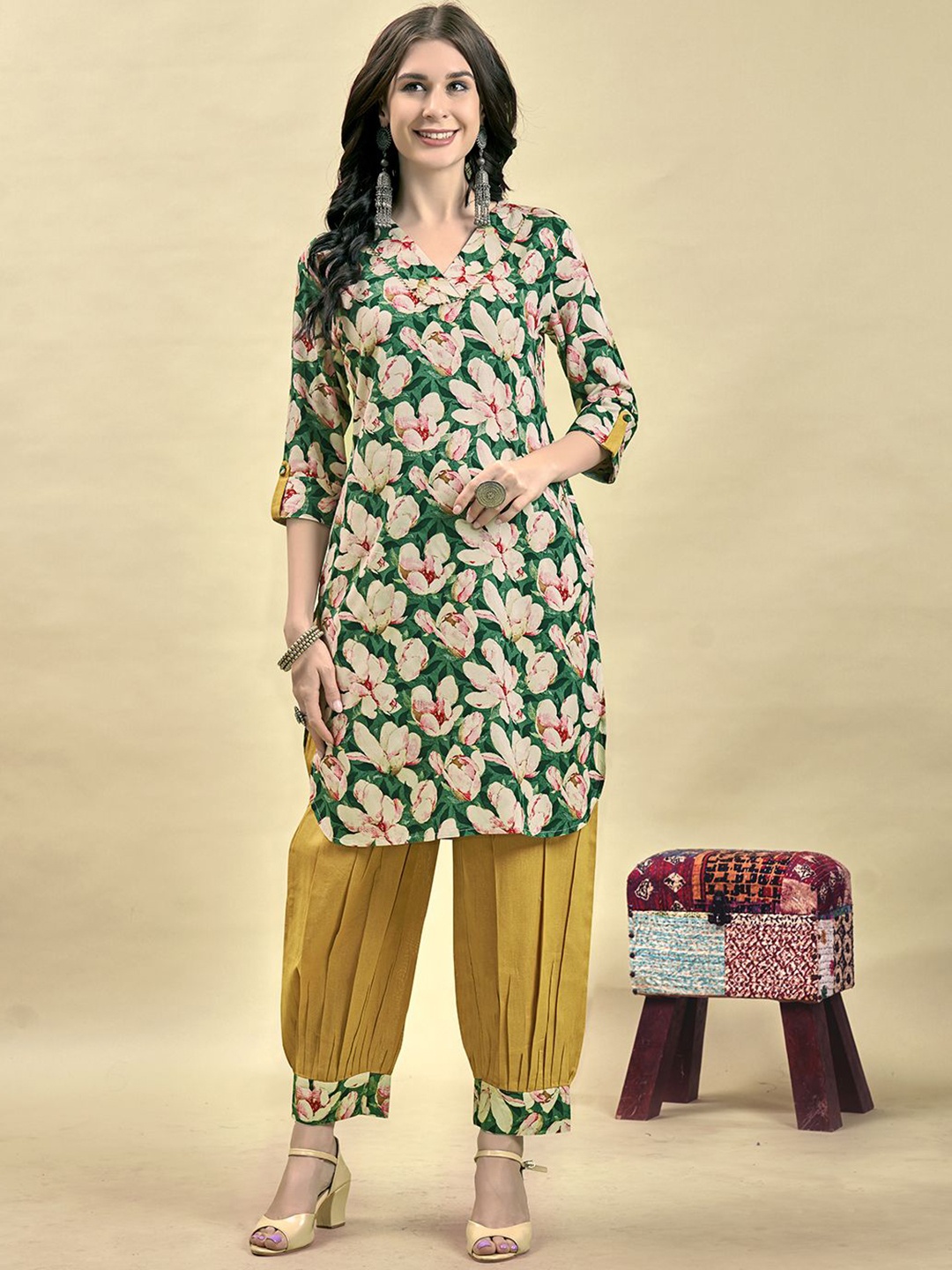 

Anouk Green Floral Printed V-Neck Regular Kurta With Salwar