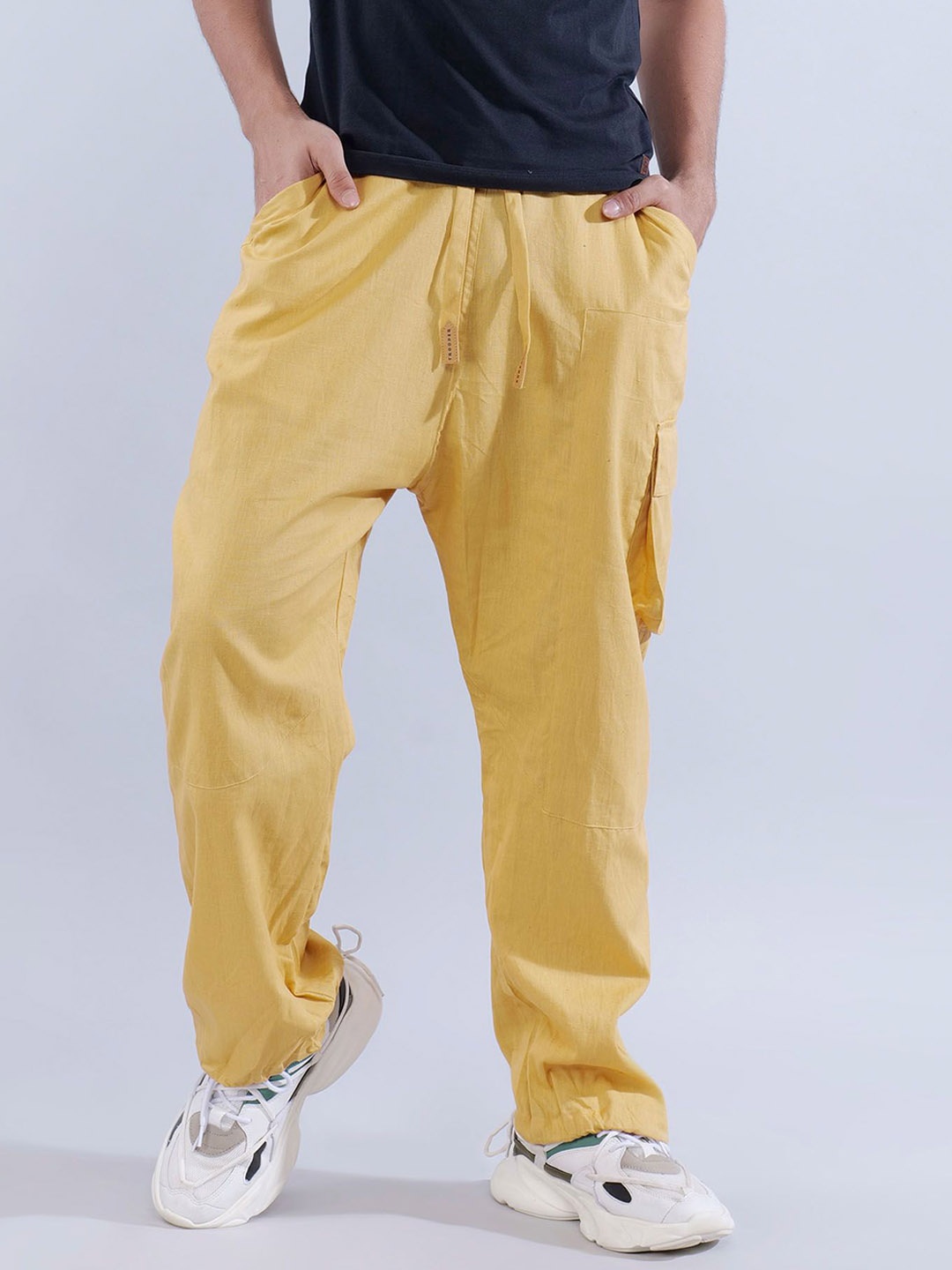 

BOMBAY TROOPER Unisex Mid-Rise Cotton Cargos, Yellow
