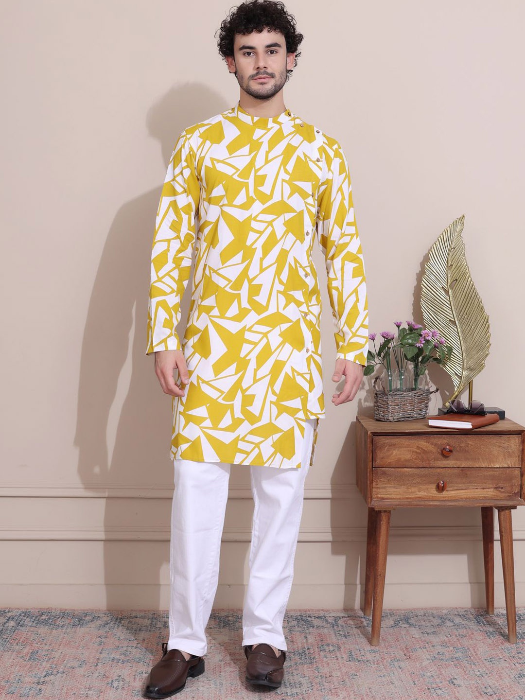 

MIDAV Mandarin Collar Long Sleeves Printed Straight Kurta, Yellow