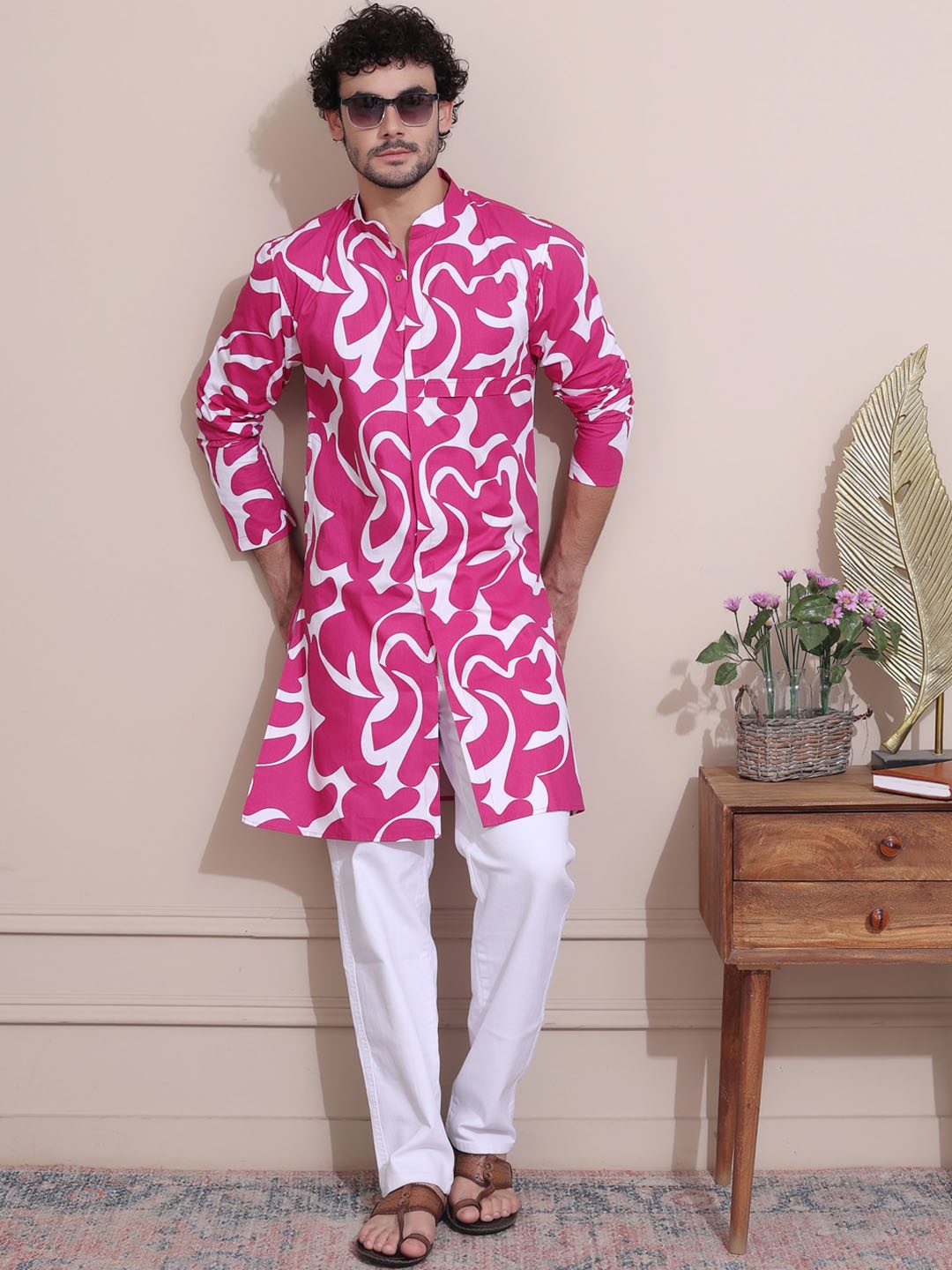 

MIDAV Mandarin Collar Long Sleeves Floral Printed Cotton Straight Kurta, Pink