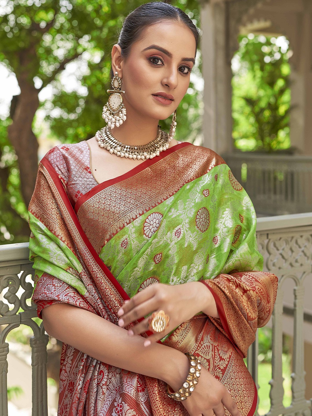 

Tankori Woven Design Zari Banarasi Saree, Green